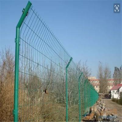 雙邊絲圈地護欄網河道安全防護網廠區(qū)果園鐵絲網圍欄